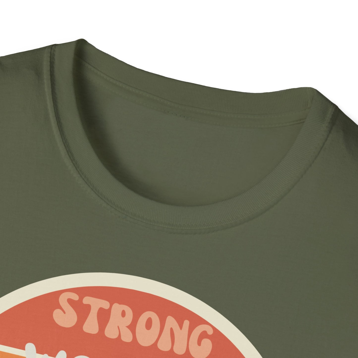 strong women raise strong girls T-shirt Lustige Sprüche, Perfektes Geschenk für Mütter, Minimalistisches Design, T-shirt relax komfort