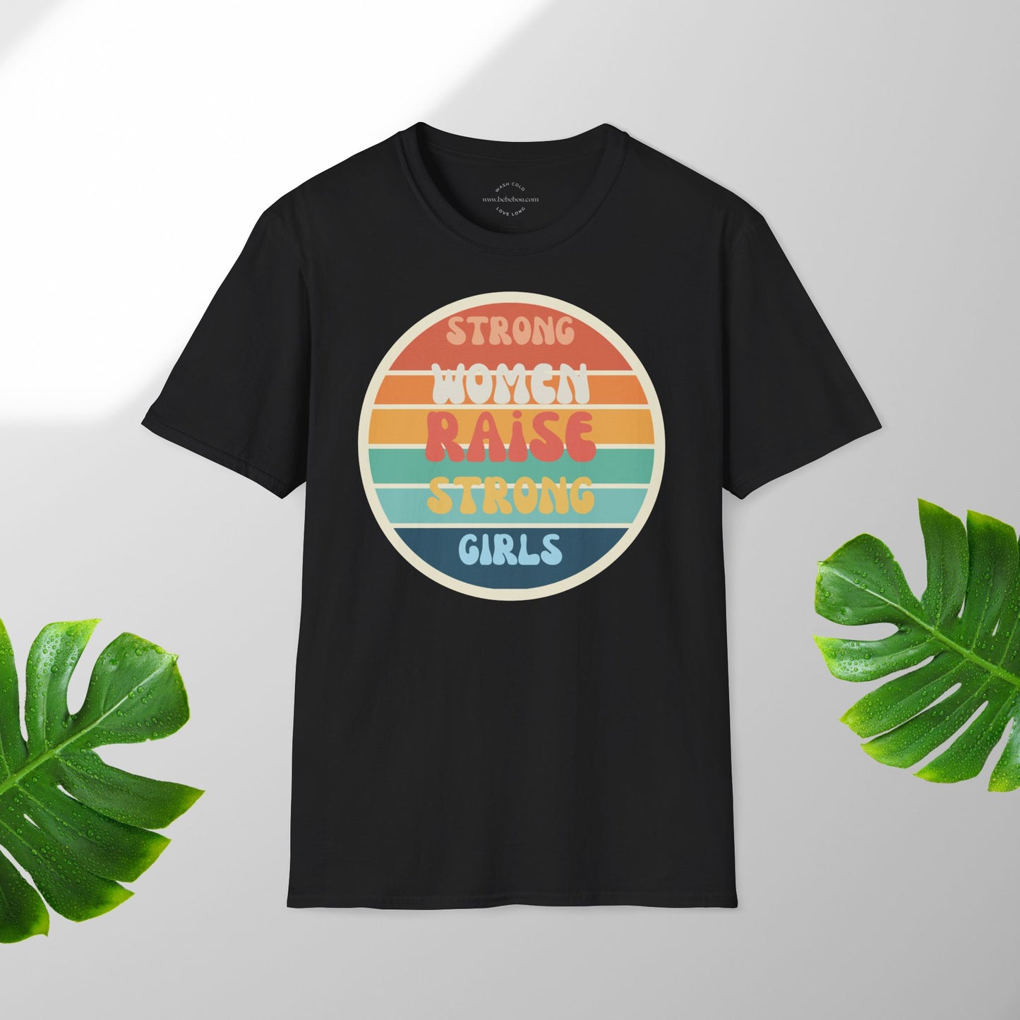 strong women raise strong girls T-shirt Lustige Sprüche, Perfektes Geschenk für Mütter, Minimalistisches Design, T-shirt relax komfort